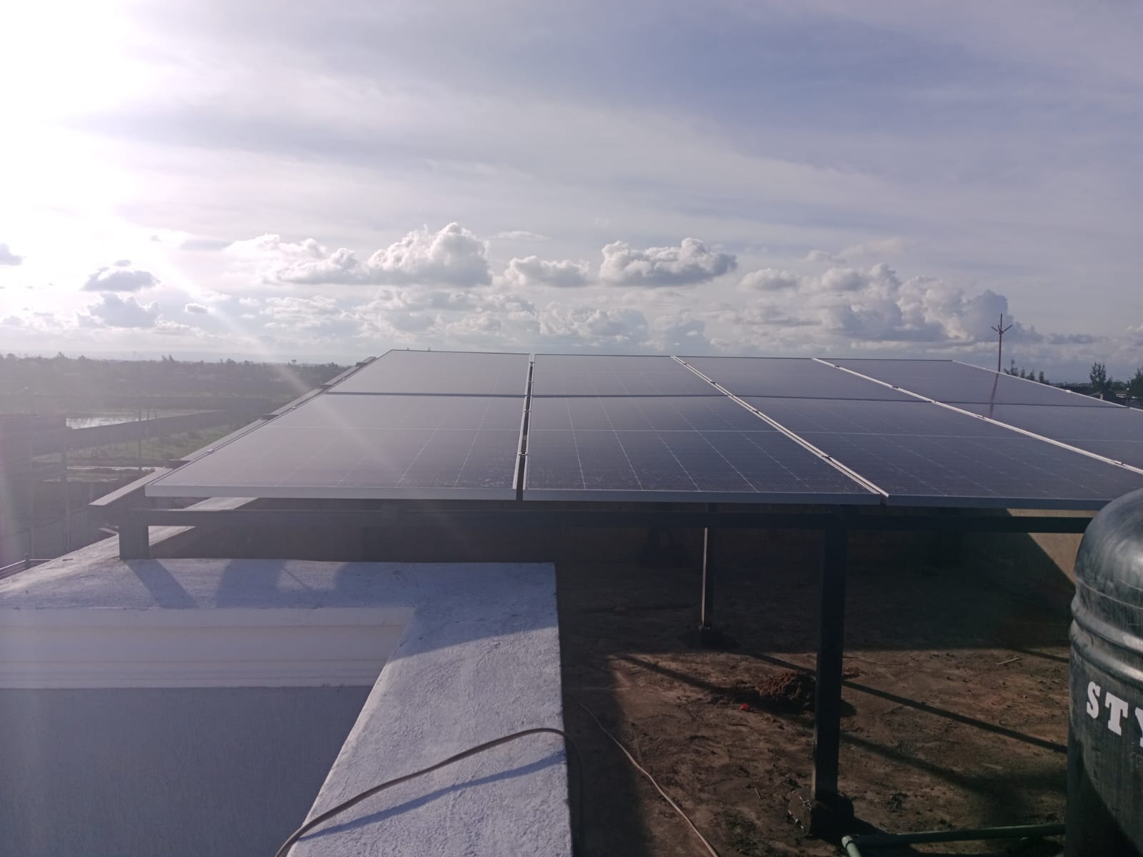 5kWp Hybrid image 45